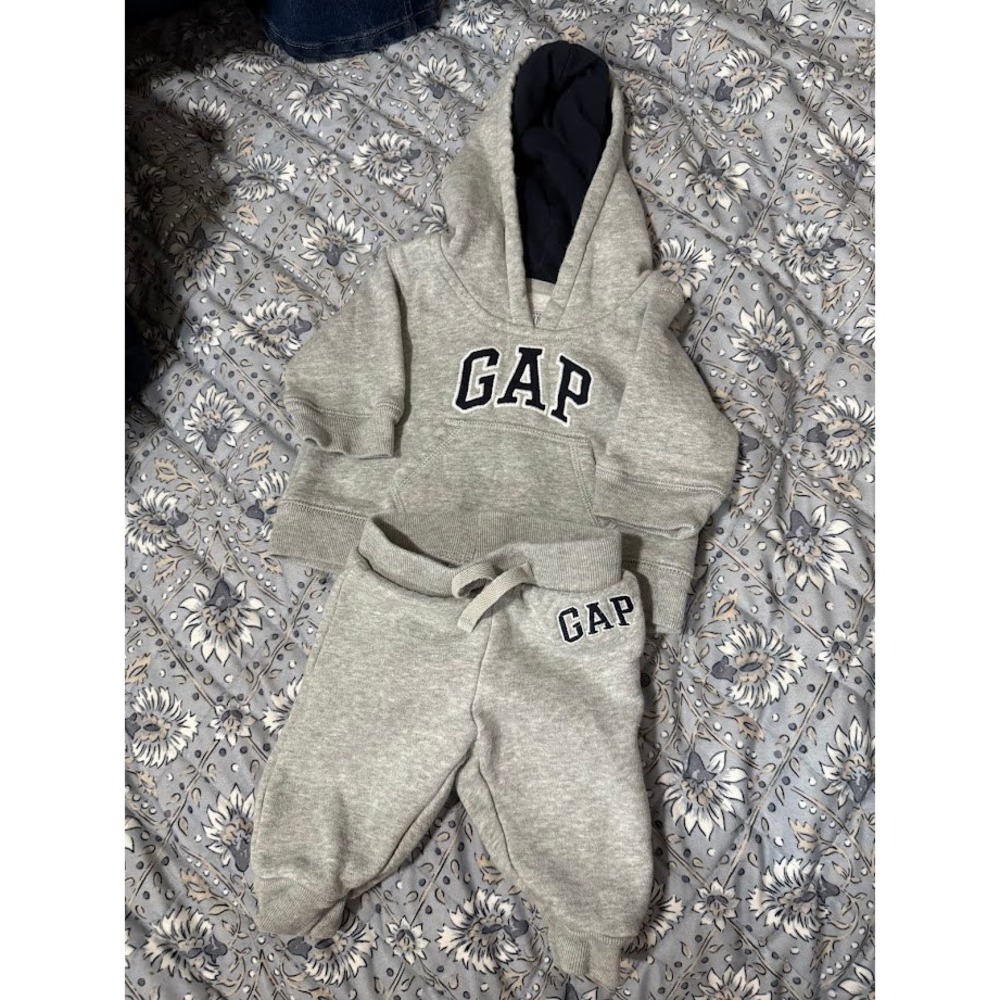 Baby Gap Gray Fleece Hoodie and Sweatpants Set 0-3 Months Logo Joggers Pullover